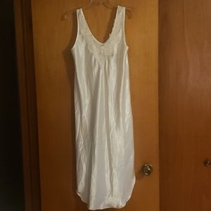 Dentelle womens nightgown.